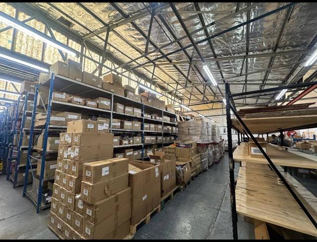 INDUSTRIAL PROPERTY TO RENT IN NORTH END